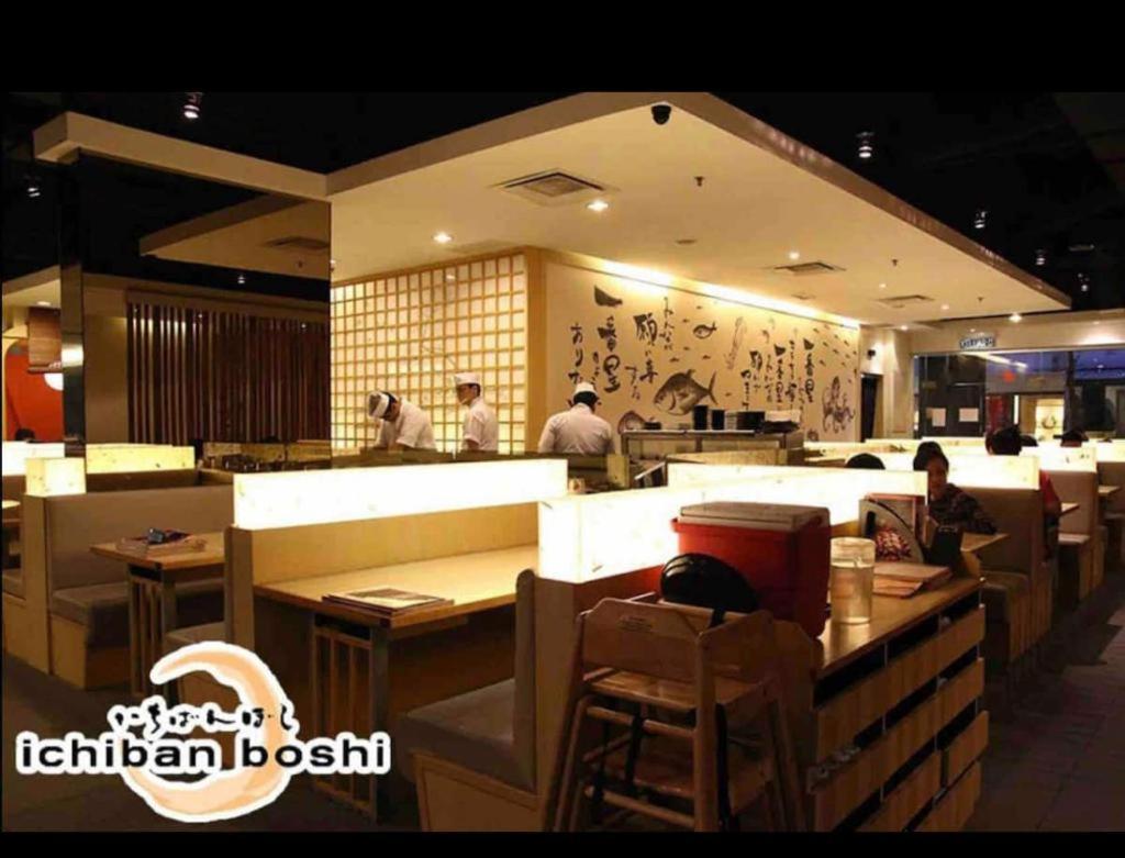 Mitec 5min Publika Sri Hartamas 1br 6pax Mont Kiara Pangsapuri